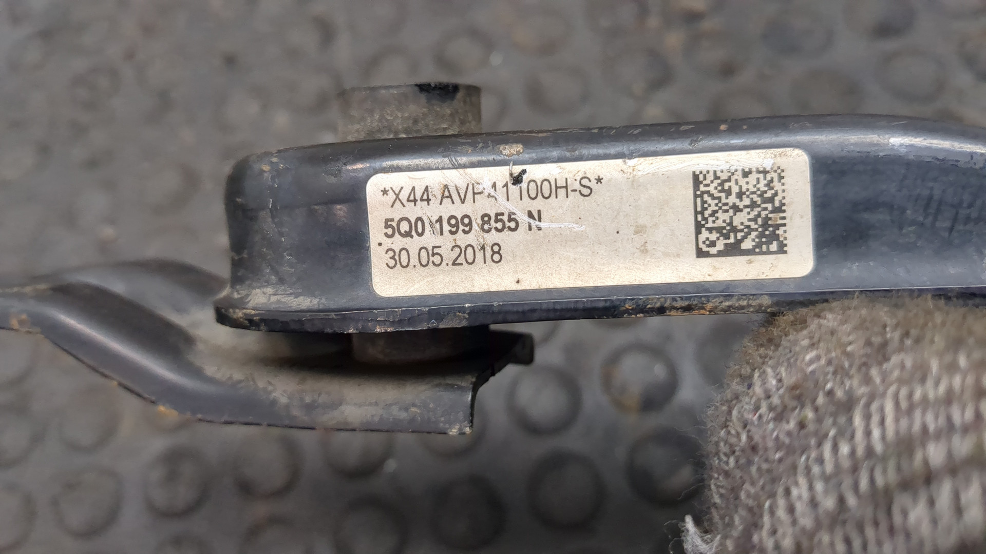 Опора КПП левая