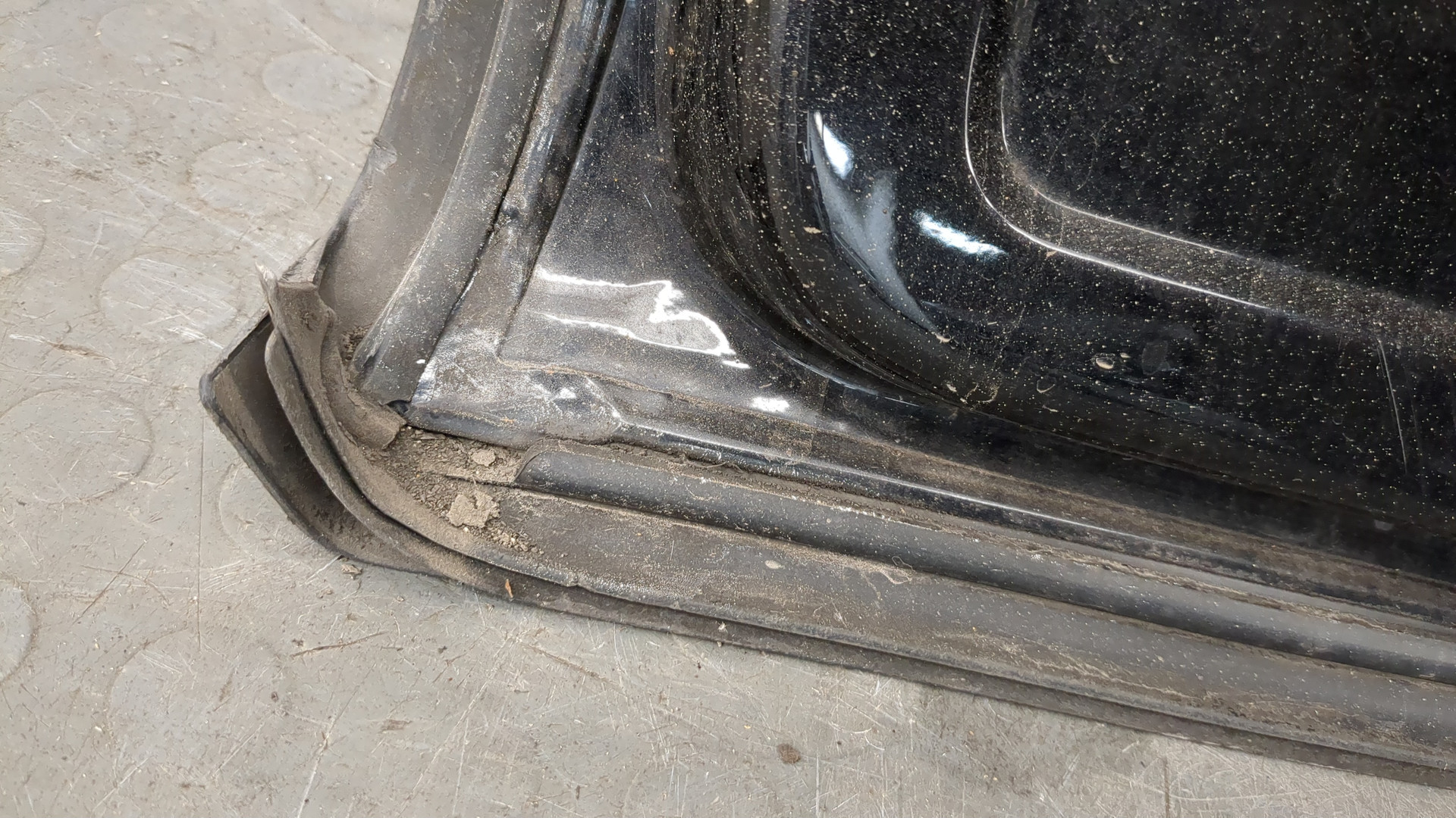 Дверь передняя левая