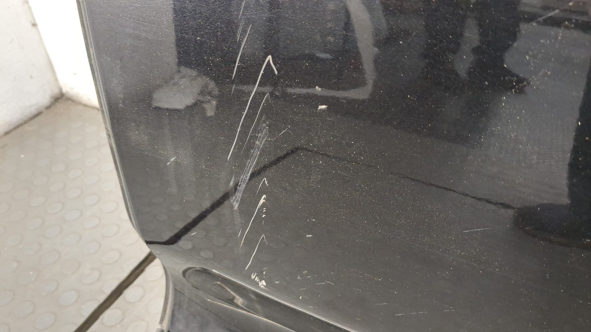 Дверь передняя левая