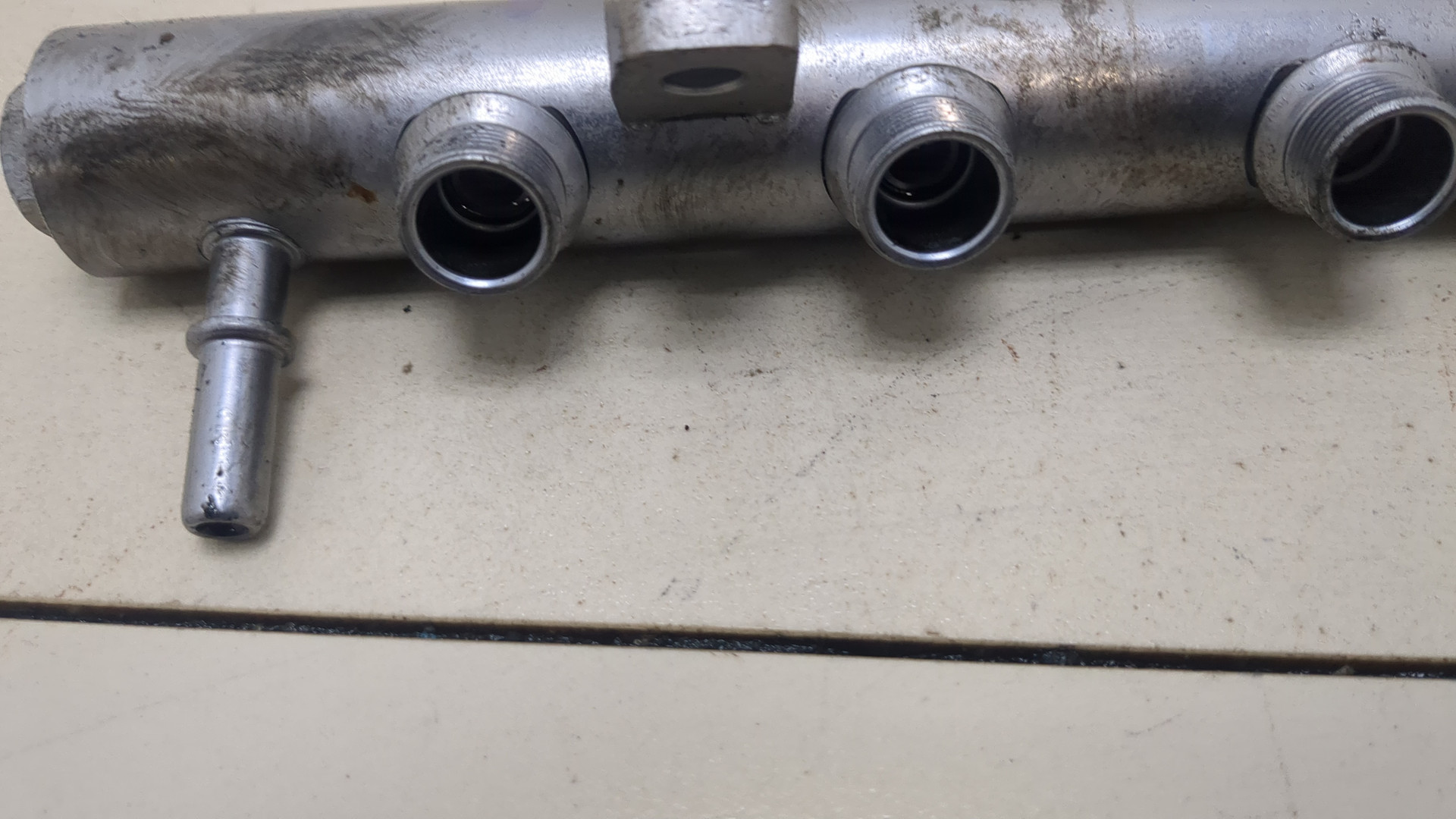 Рейка топливная (рампа)