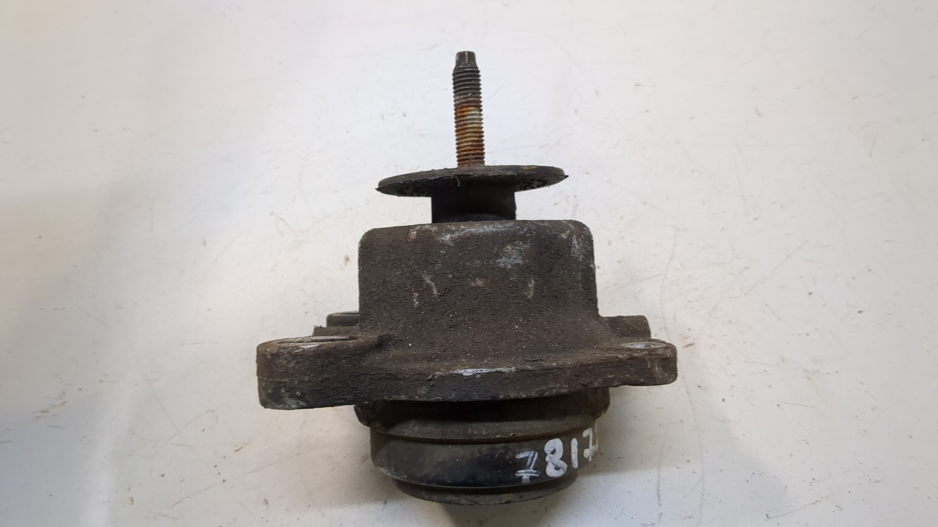 Опора двигателя