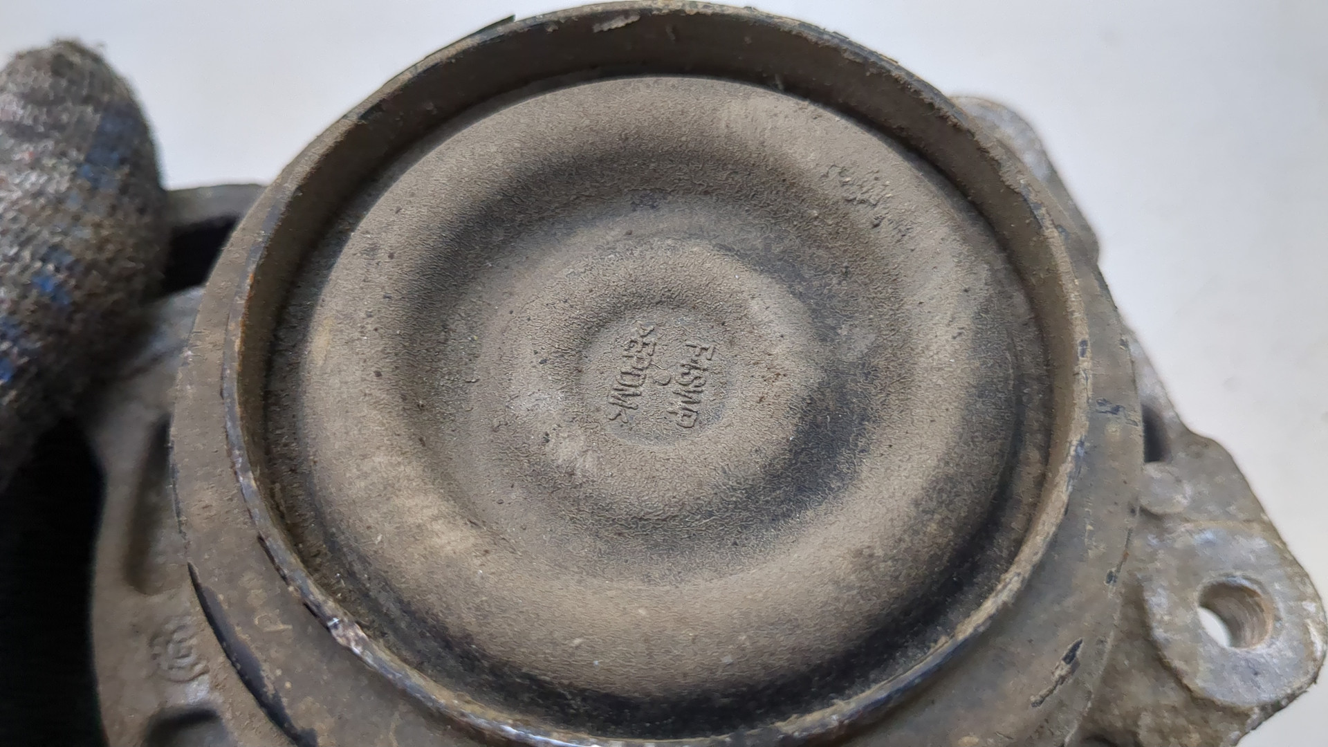 Опора двигателя