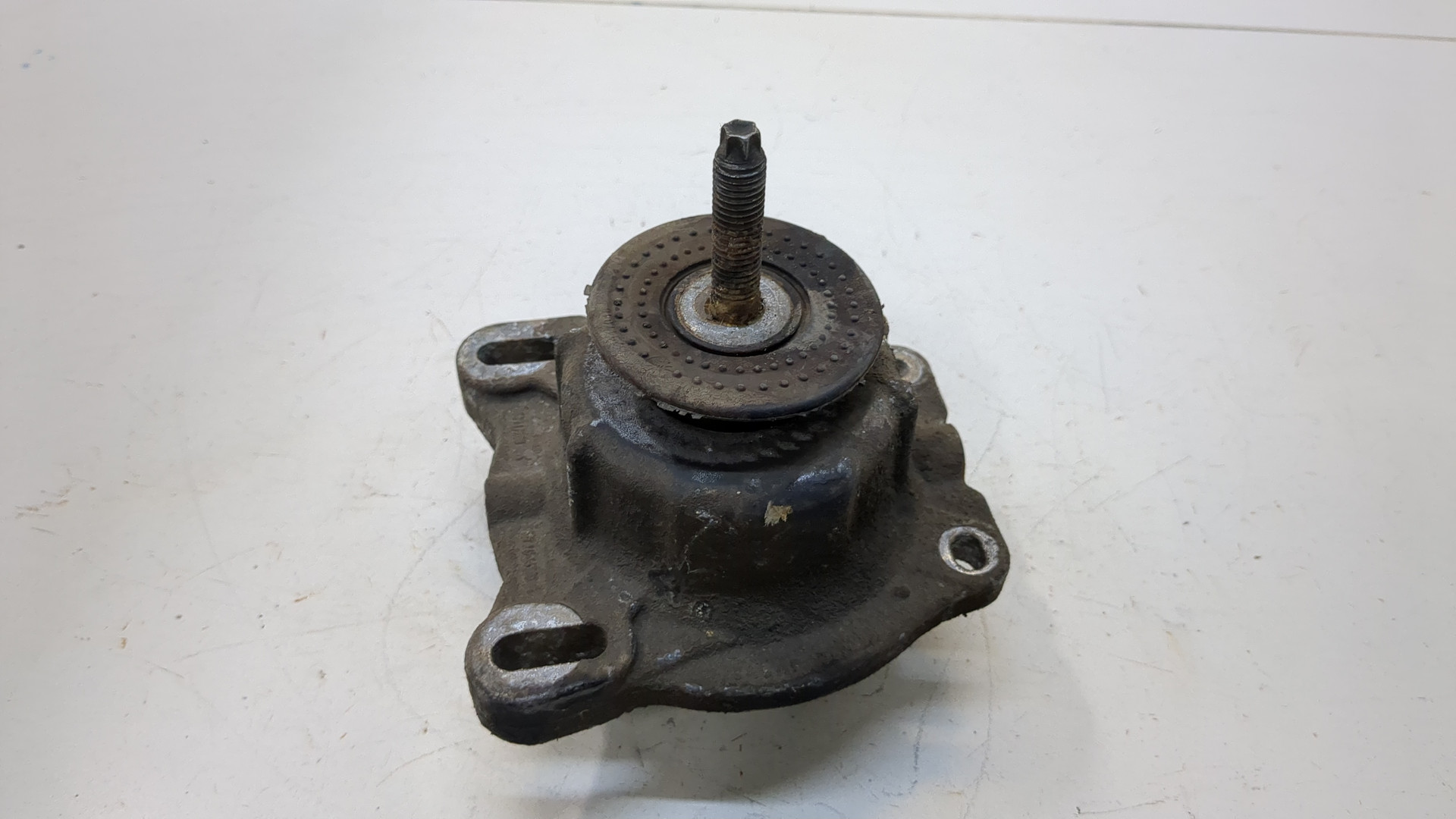 Опора двигателя