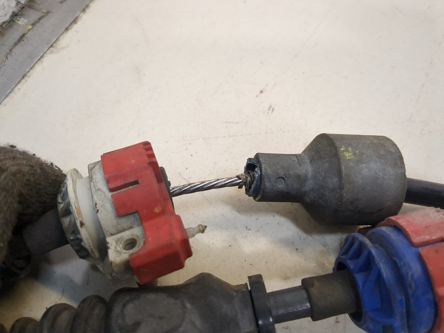 Трос КПП (выбора/переключения передач)