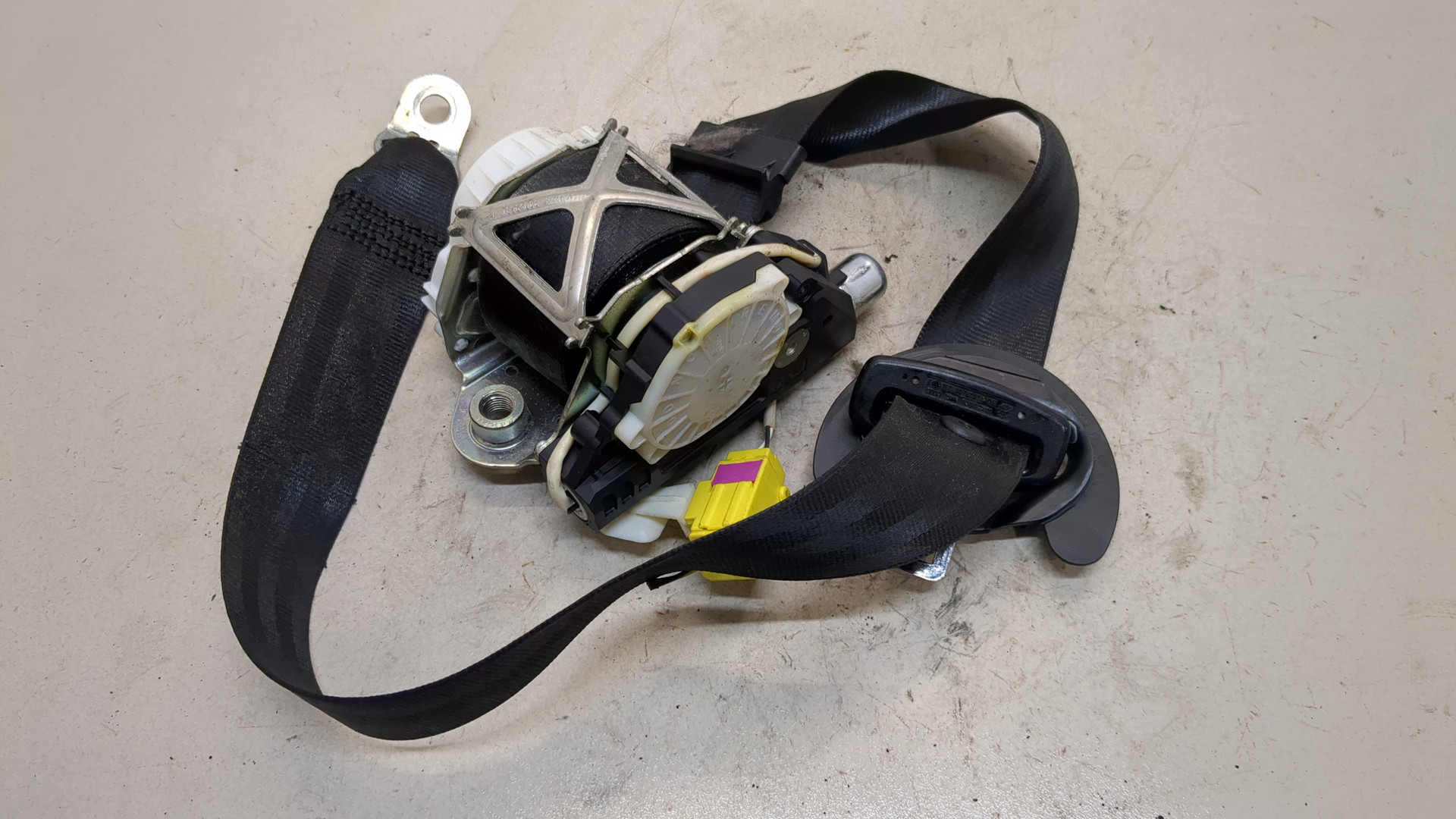 Ремень безопасности