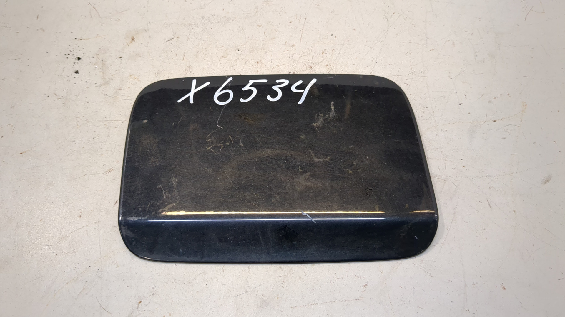 Лючок бензобака