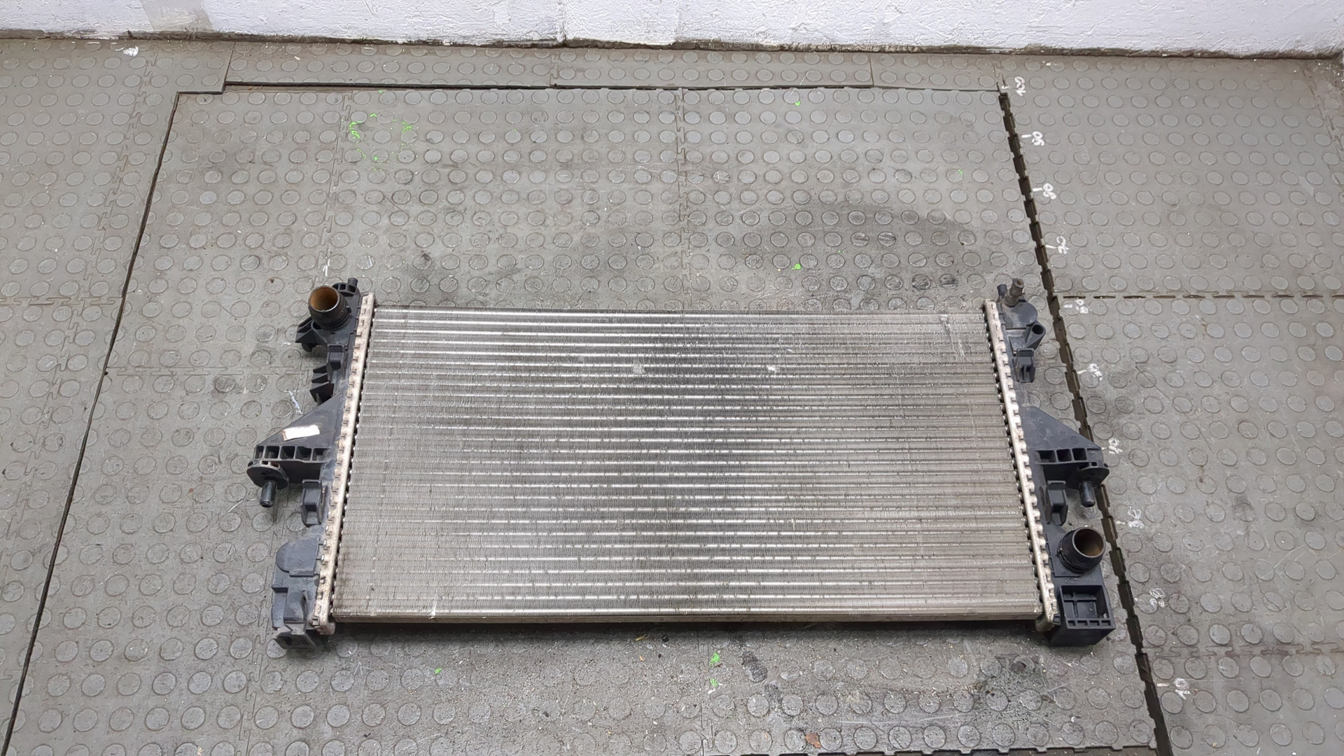 Радиатор охлаждения двигателя основной
