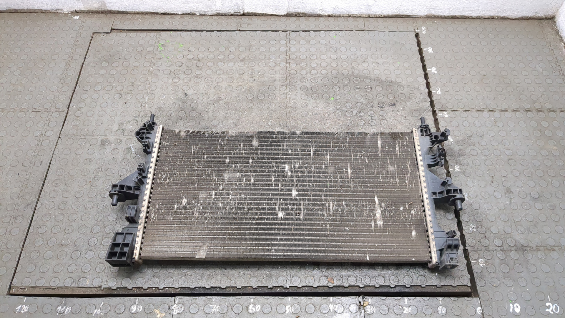 Радиатор охлаждения двигателя основной