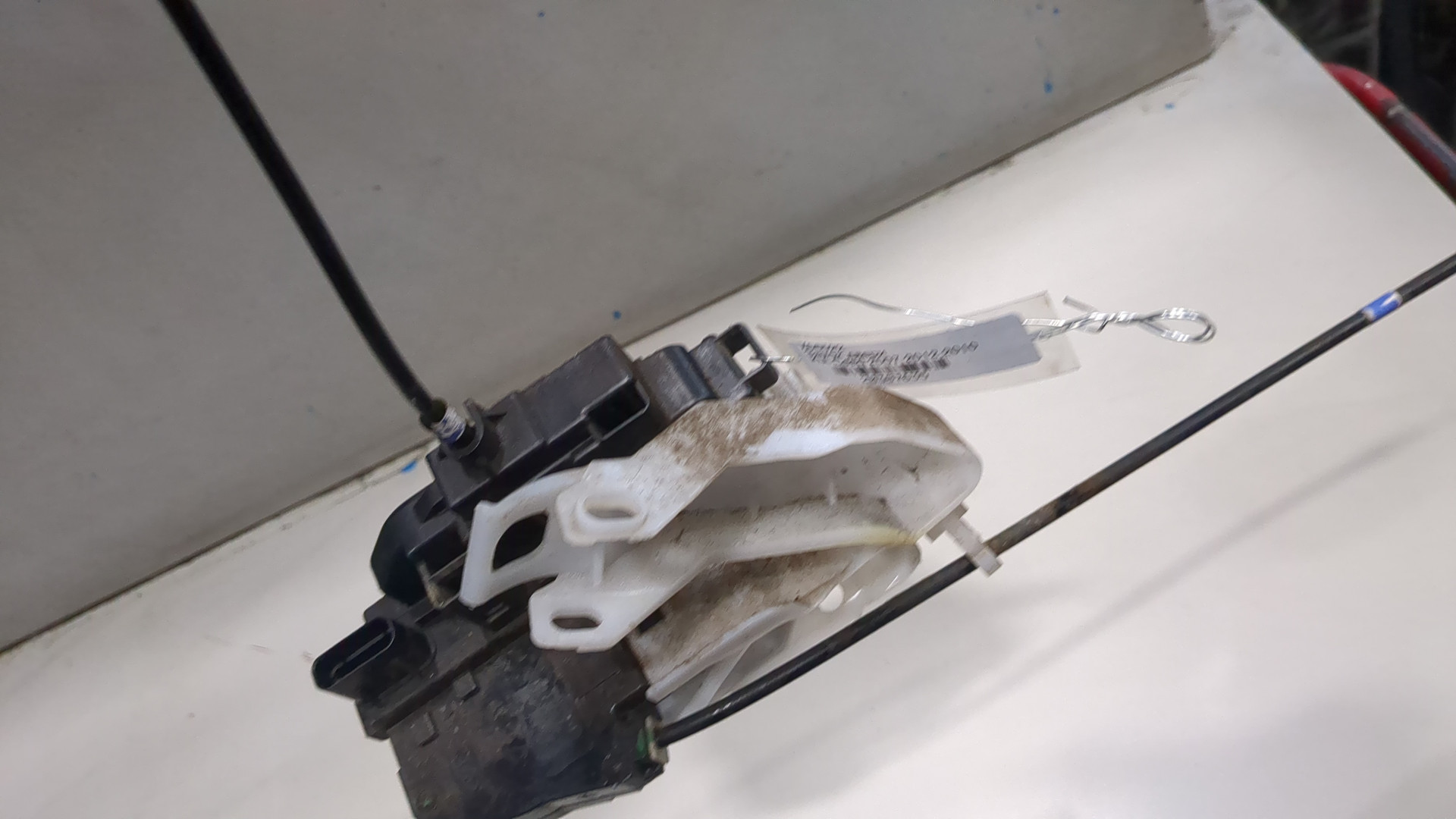 Замок двери задней правой