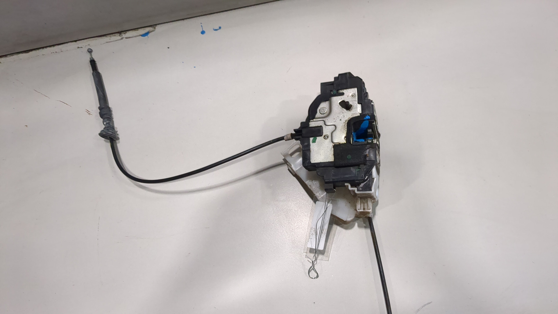 Замок двери задней правой