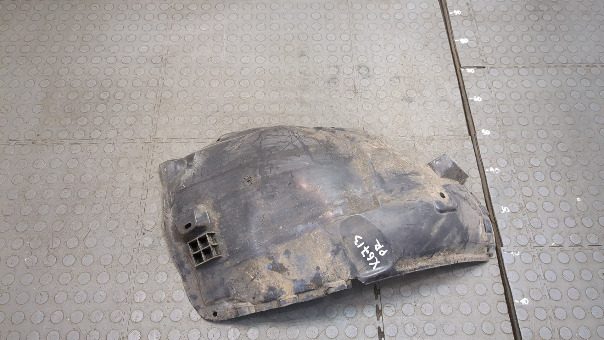 Локер передний правый