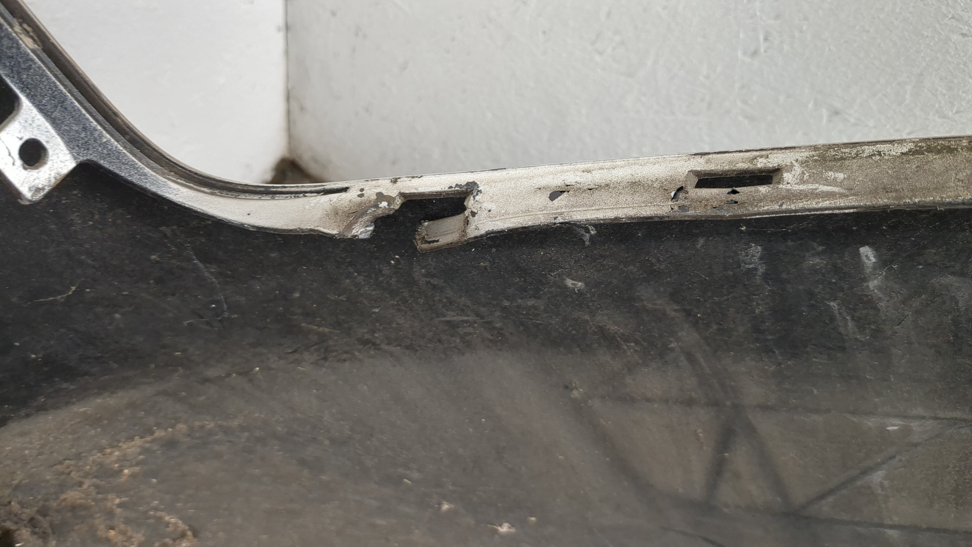 Бампер задний