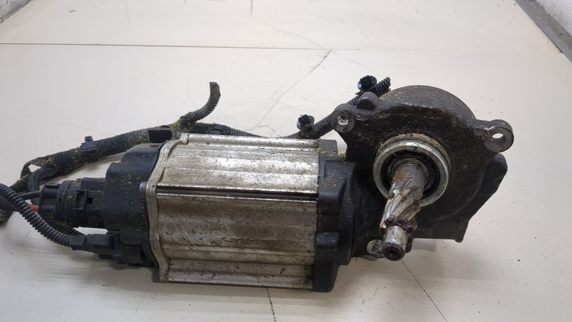 Серводвигатель рулевой рейки