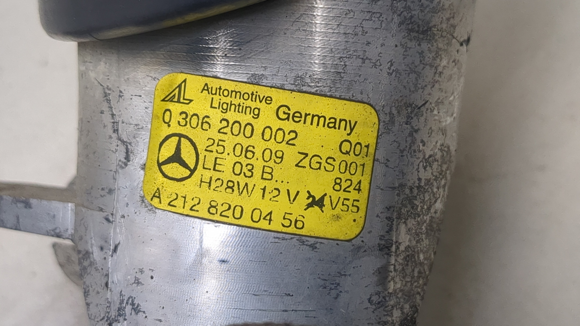 Фара противотуманная правая