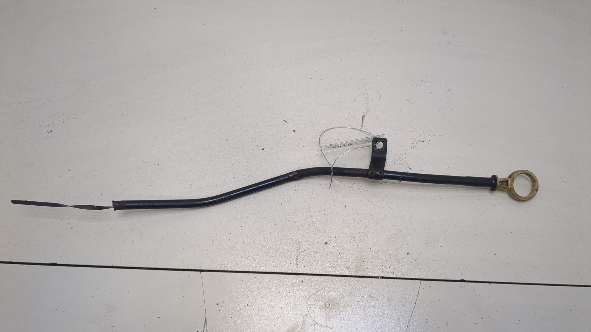 Щуп масляный двигателя