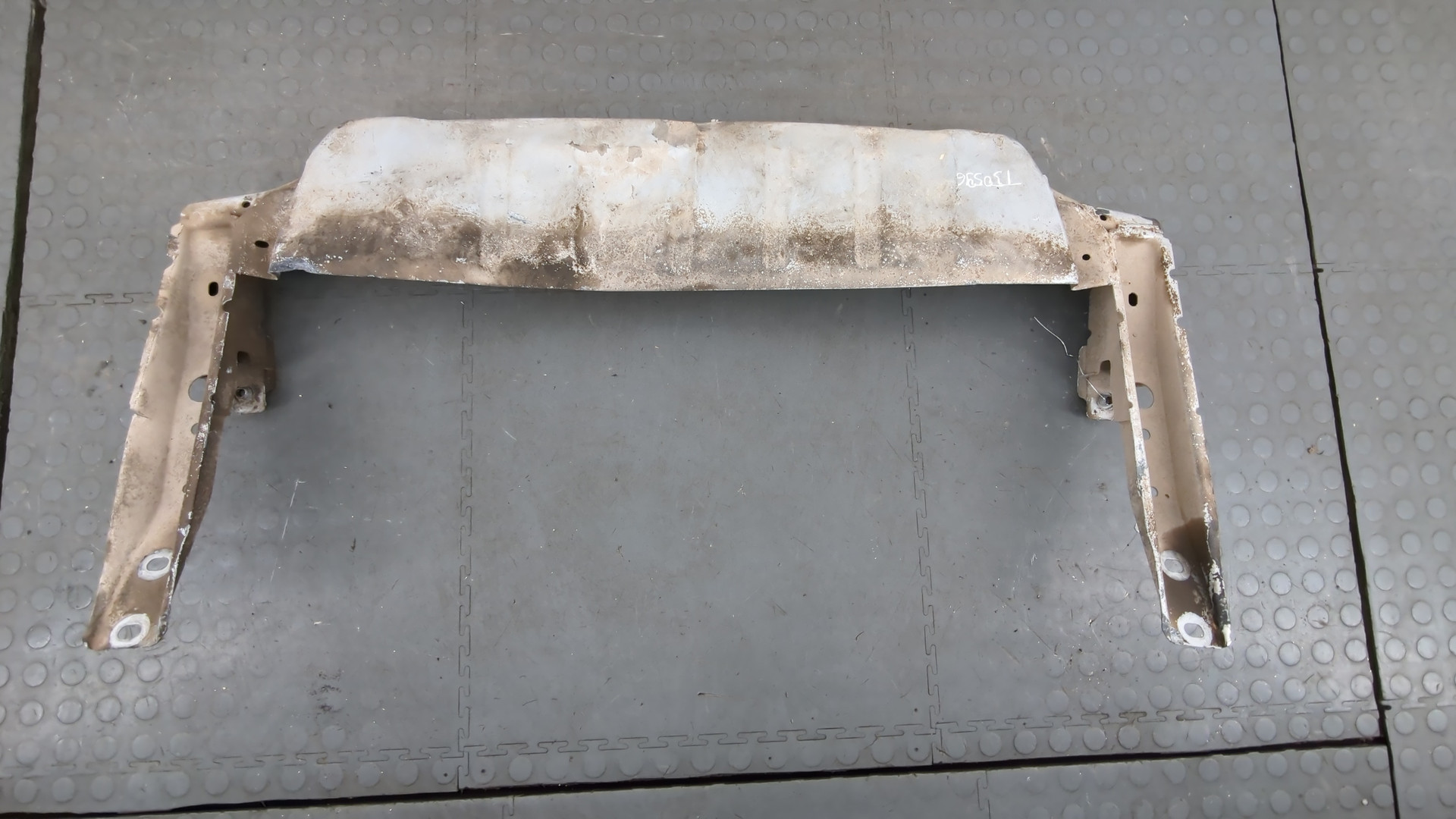 Балка подрадиаторная