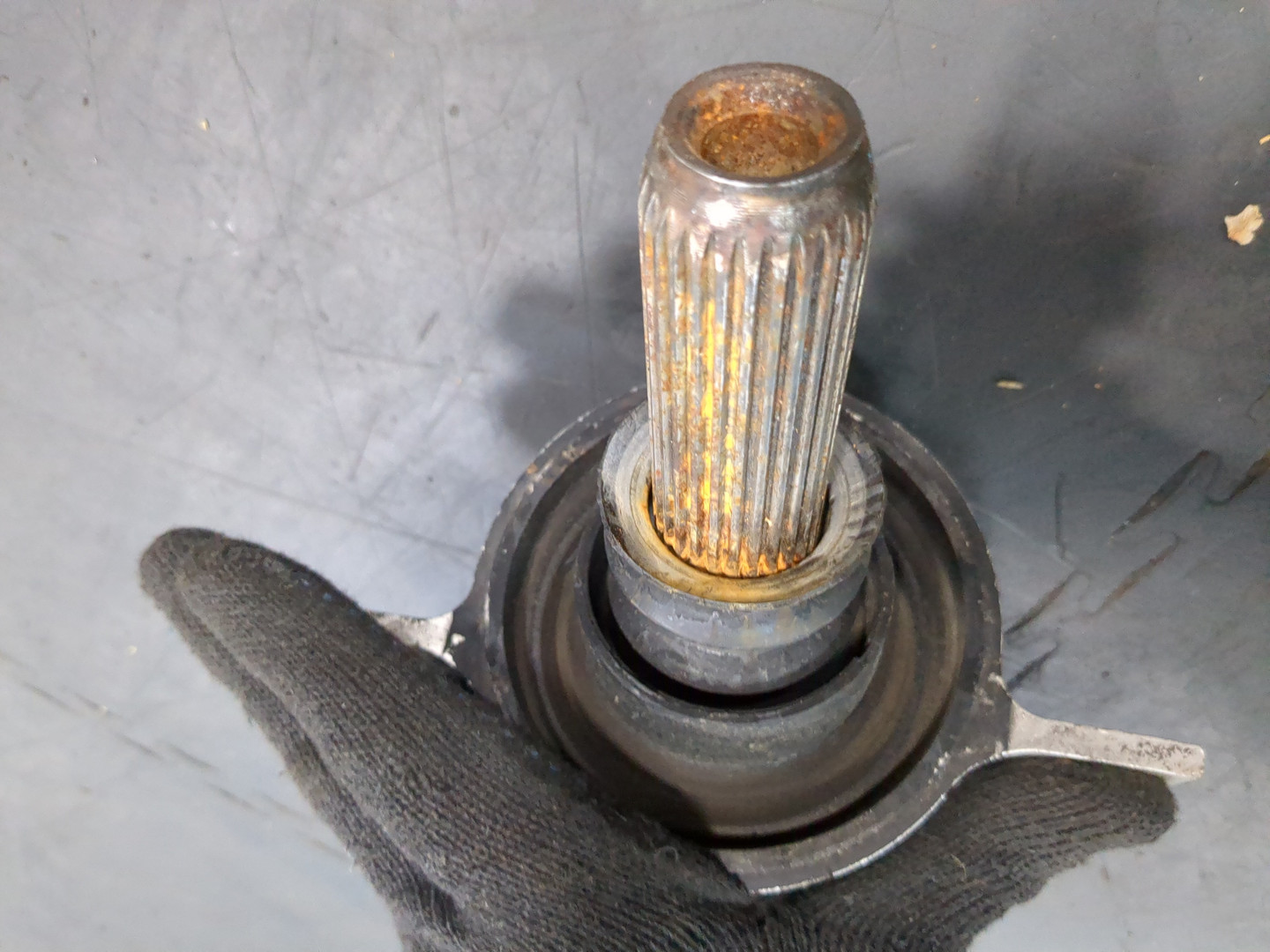 Вал карданный задний