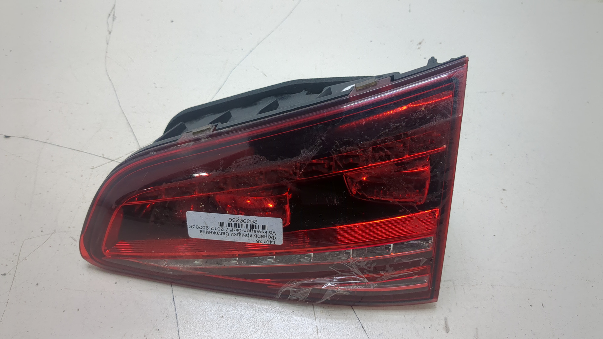 Фонарь задний внутренний правый