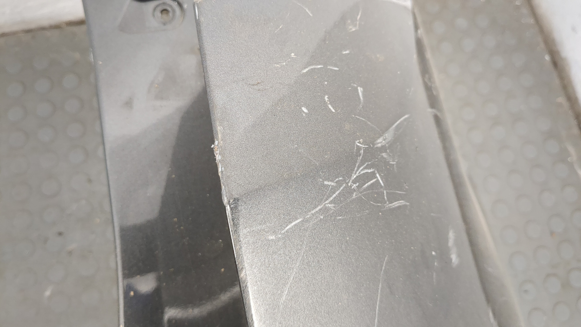 Бампер задний