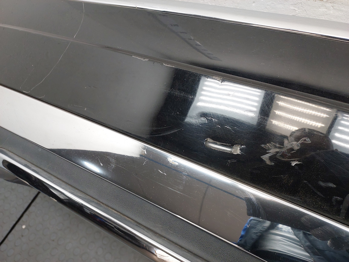 Бампер задний