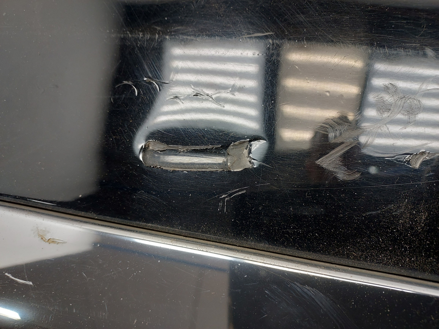 Бампер задний