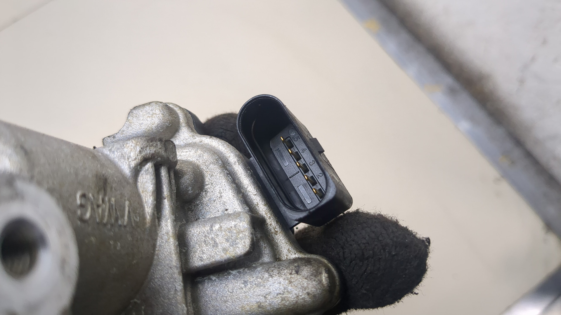 Заслонка дроссельная электрическая