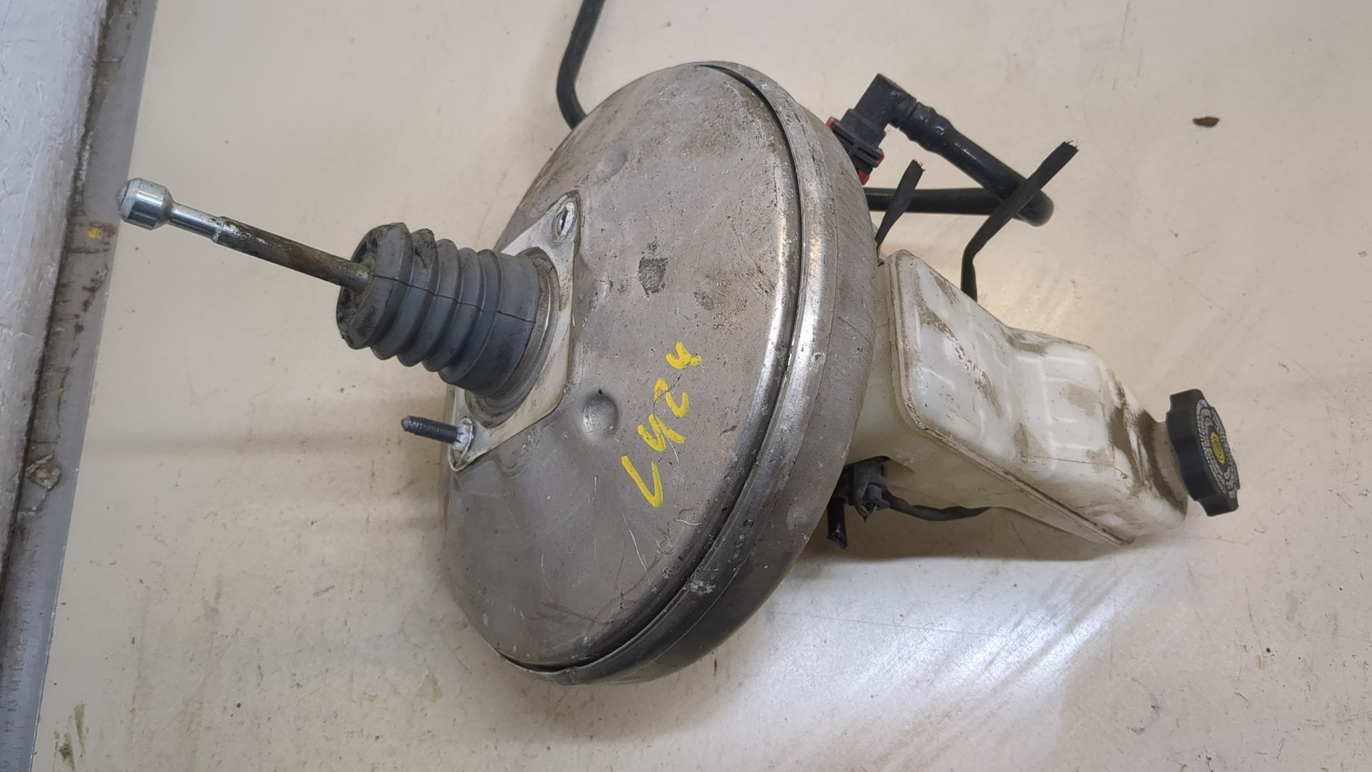 Цилиндр тормозной главный