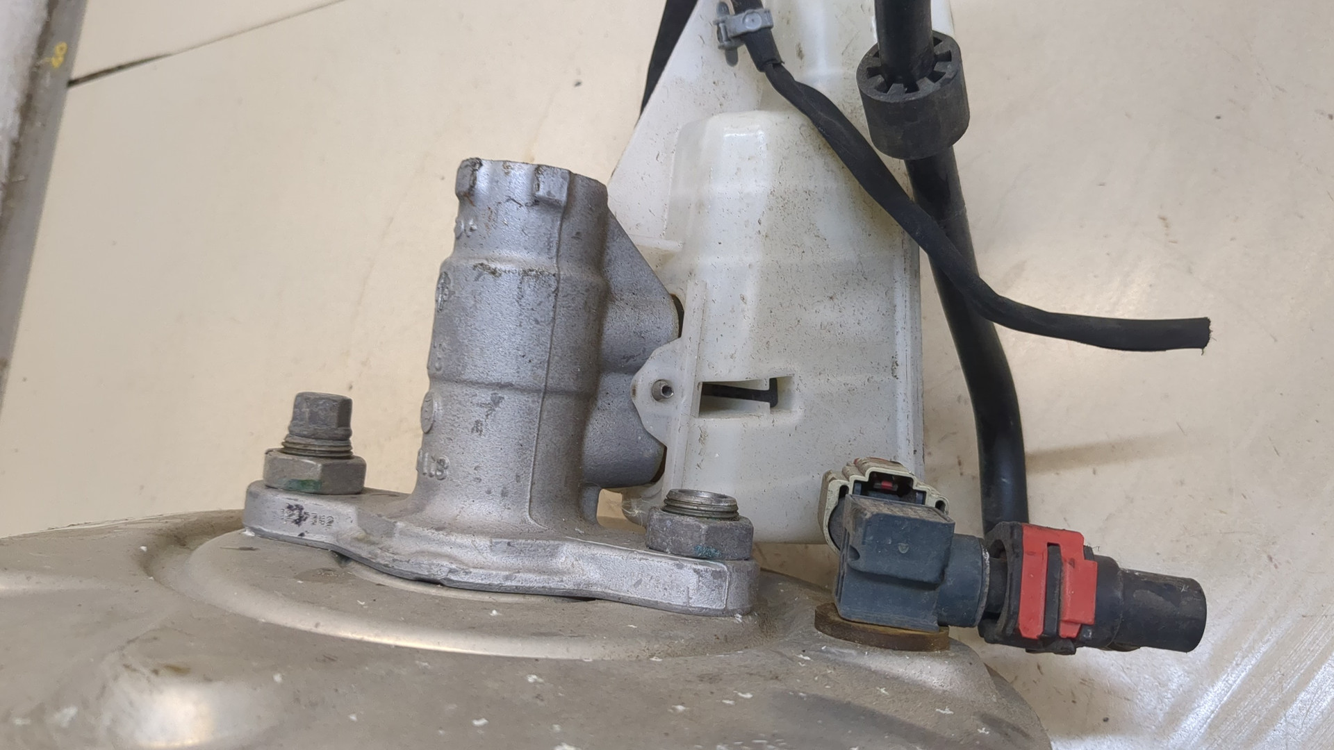 Цилиндр тормозной главный