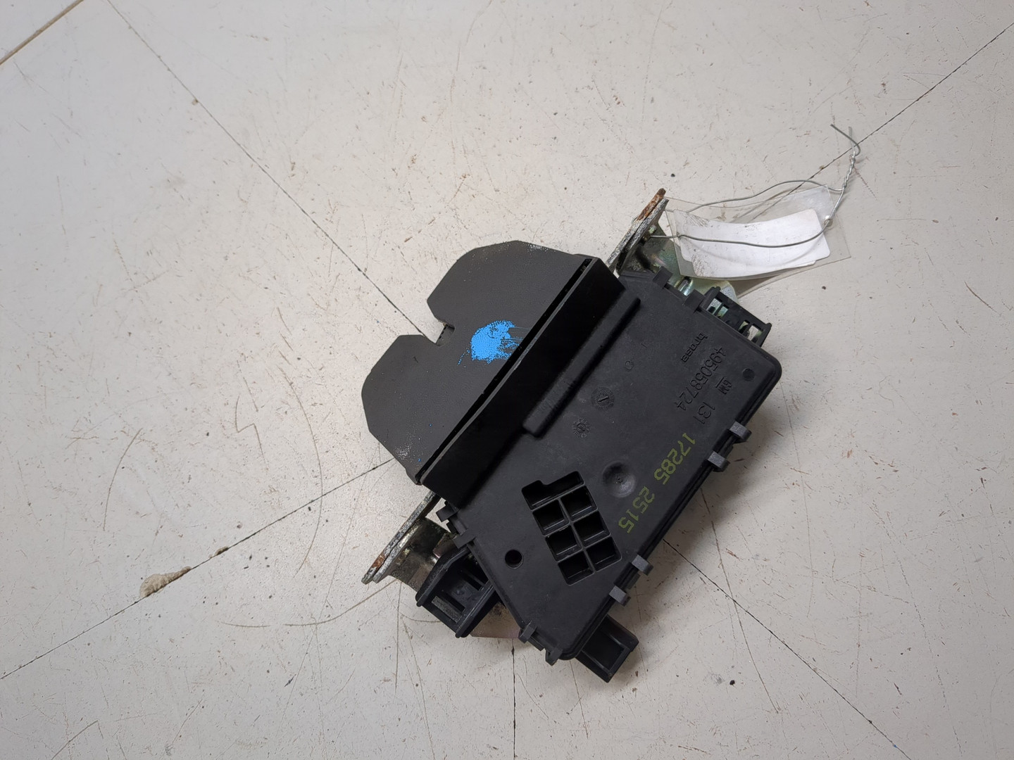 Замок багажника