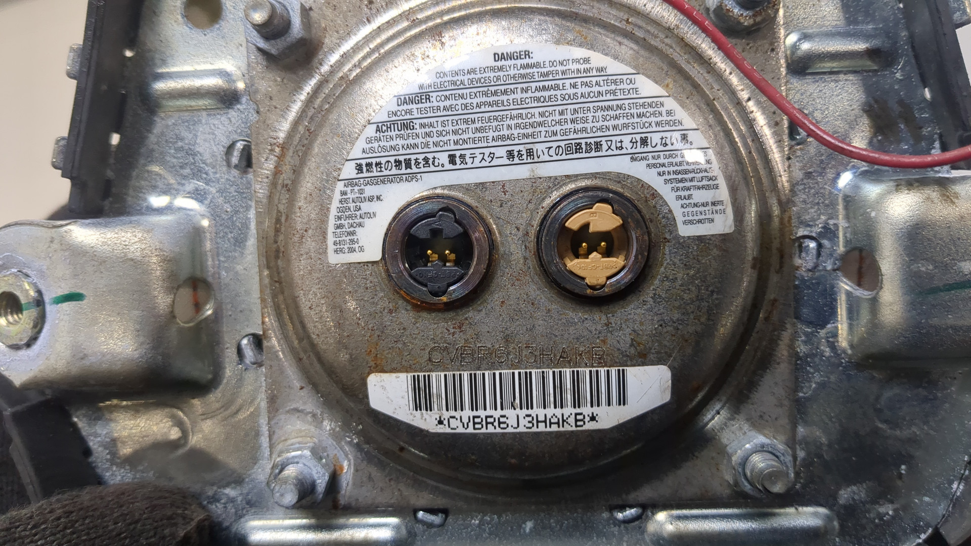 Подушка безопасности в рулевое колесо