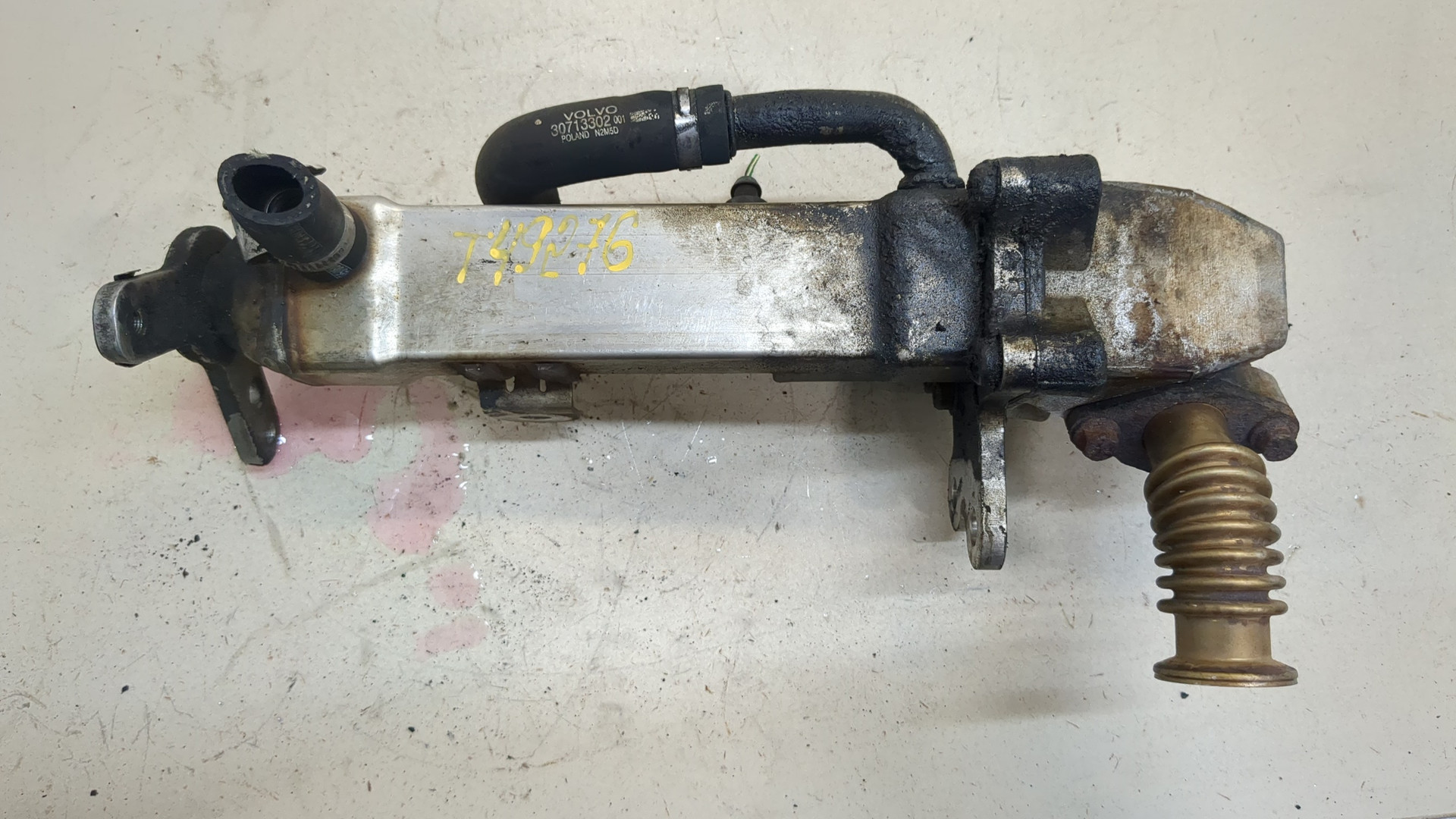 Тройник вентиляции картерных газов