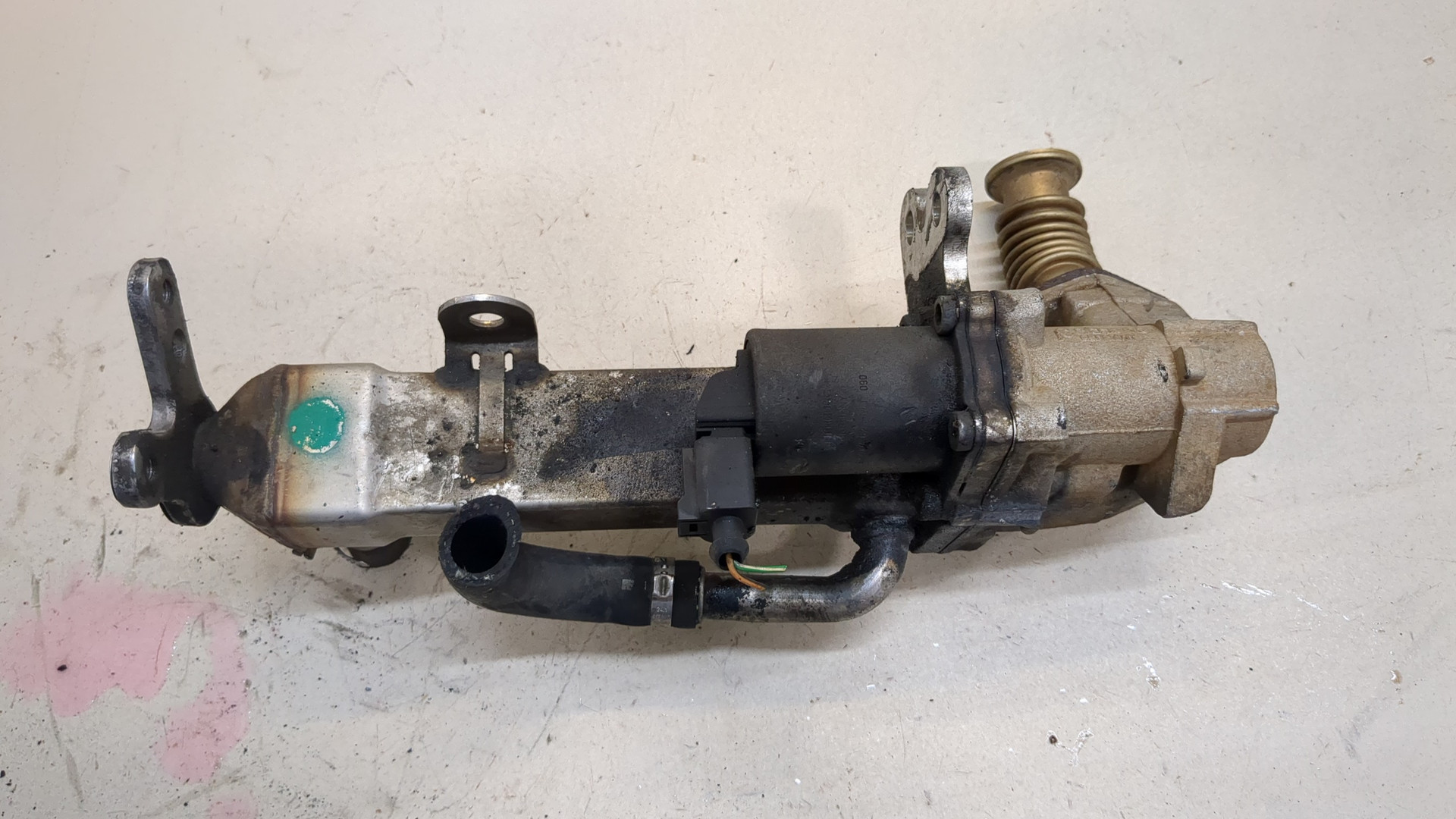 Тройник вентиляции картерных газов