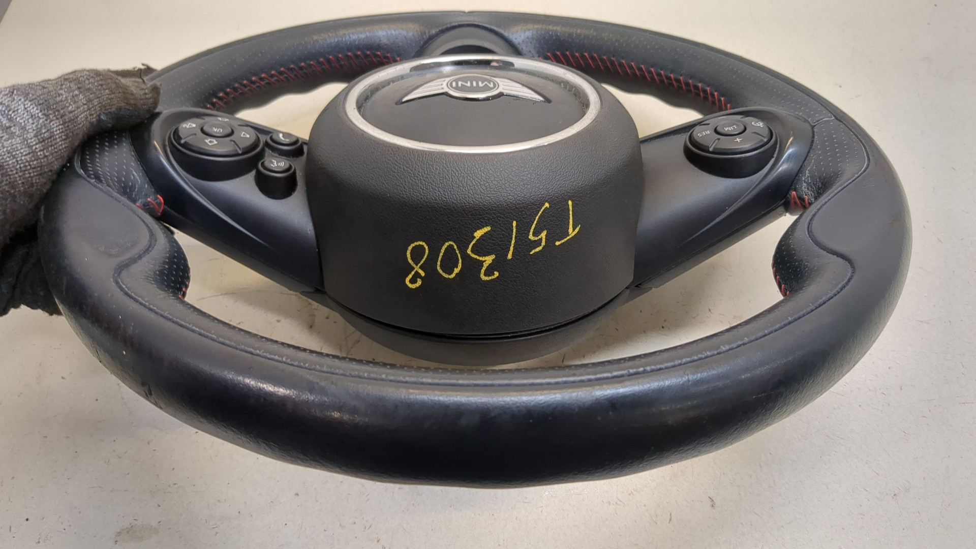 Рулевое колесо (руль)