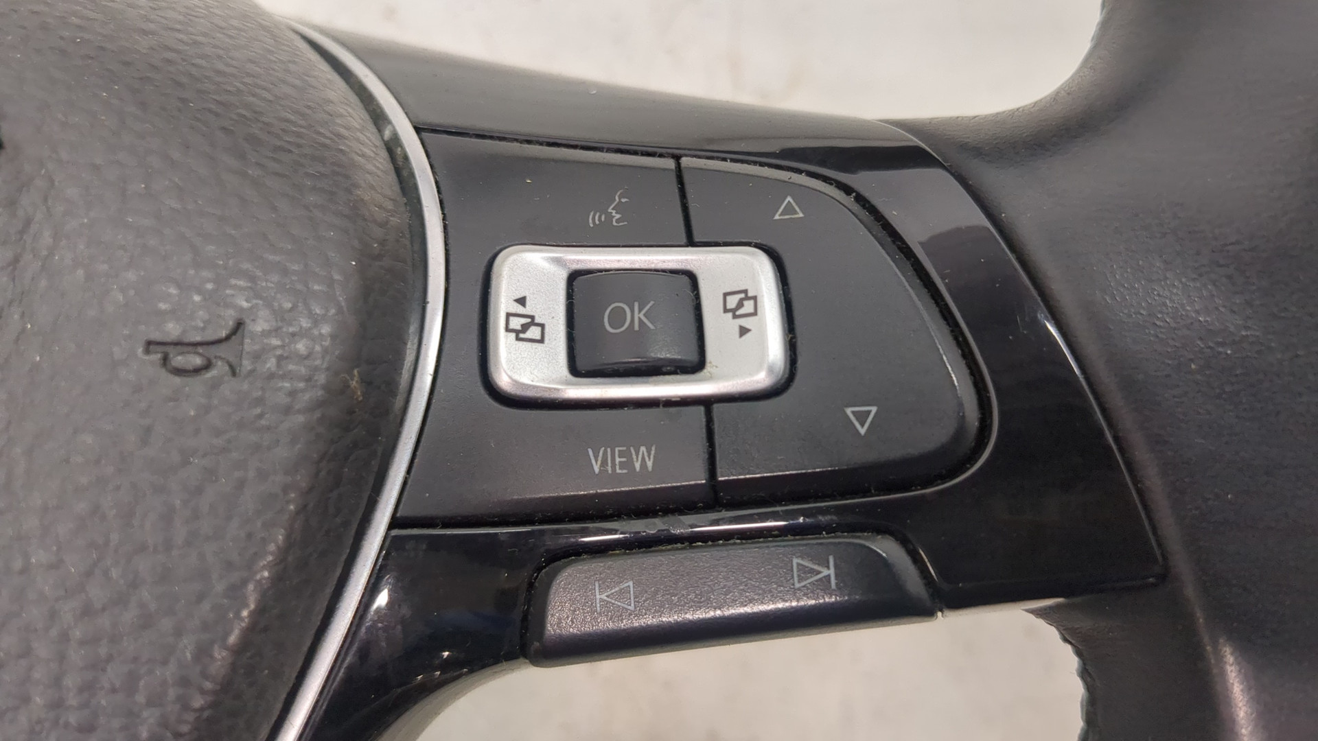 Рулевое колесо (руль)