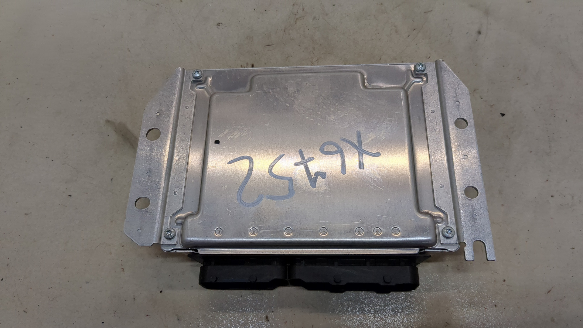 Блок управления двигателем