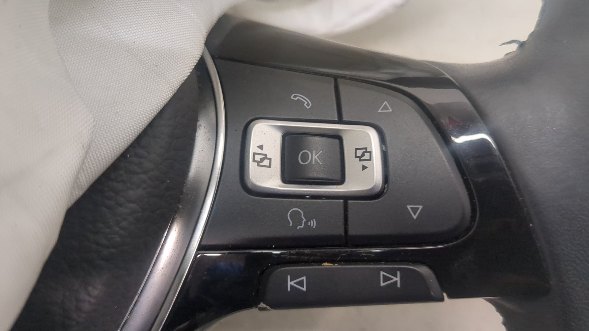 Рулевое колесо (руль)