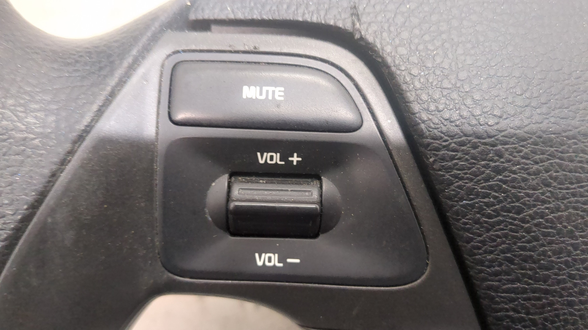 Рулевое колесо (руль)