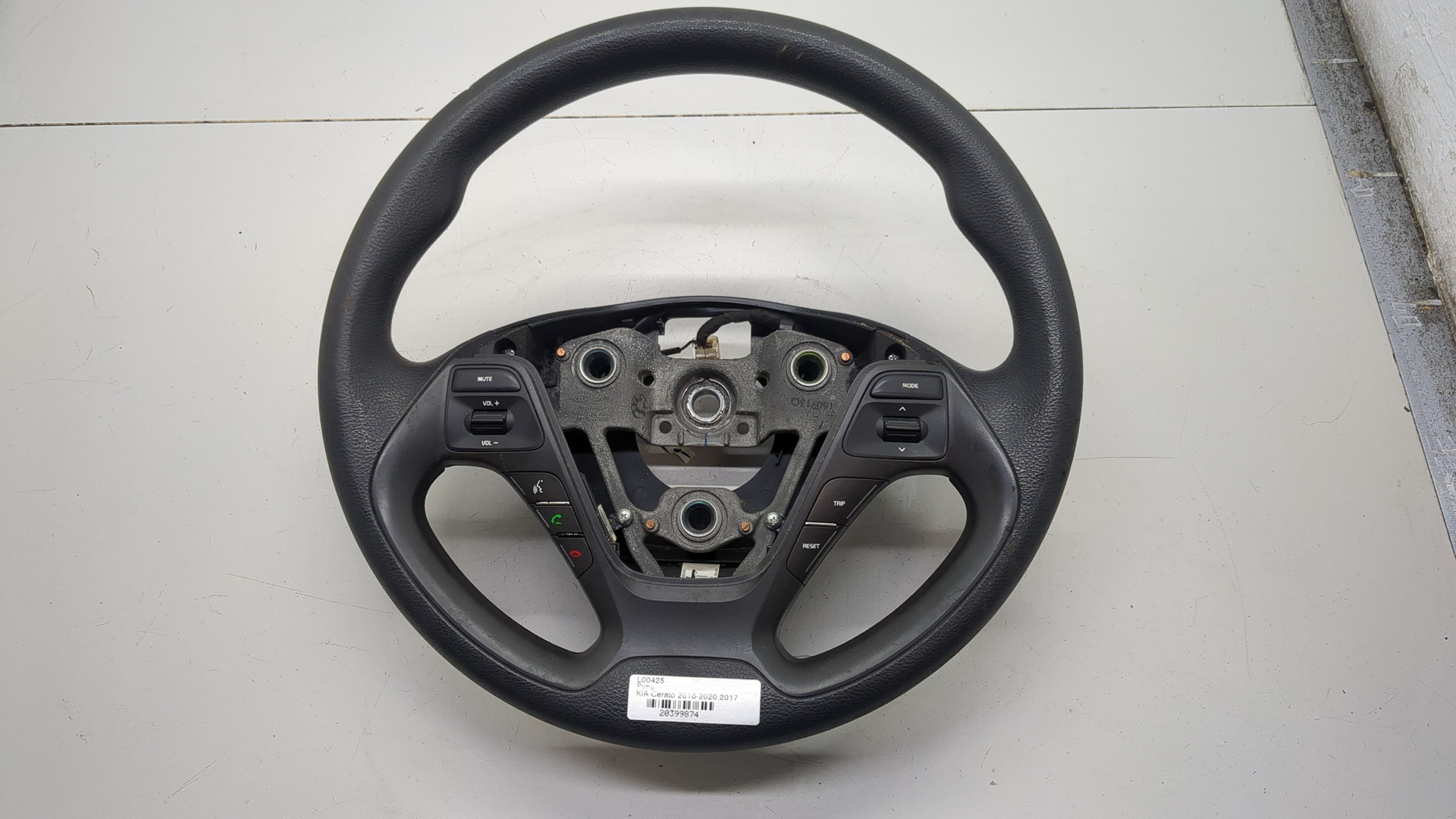 Рулевое колесо (руль)