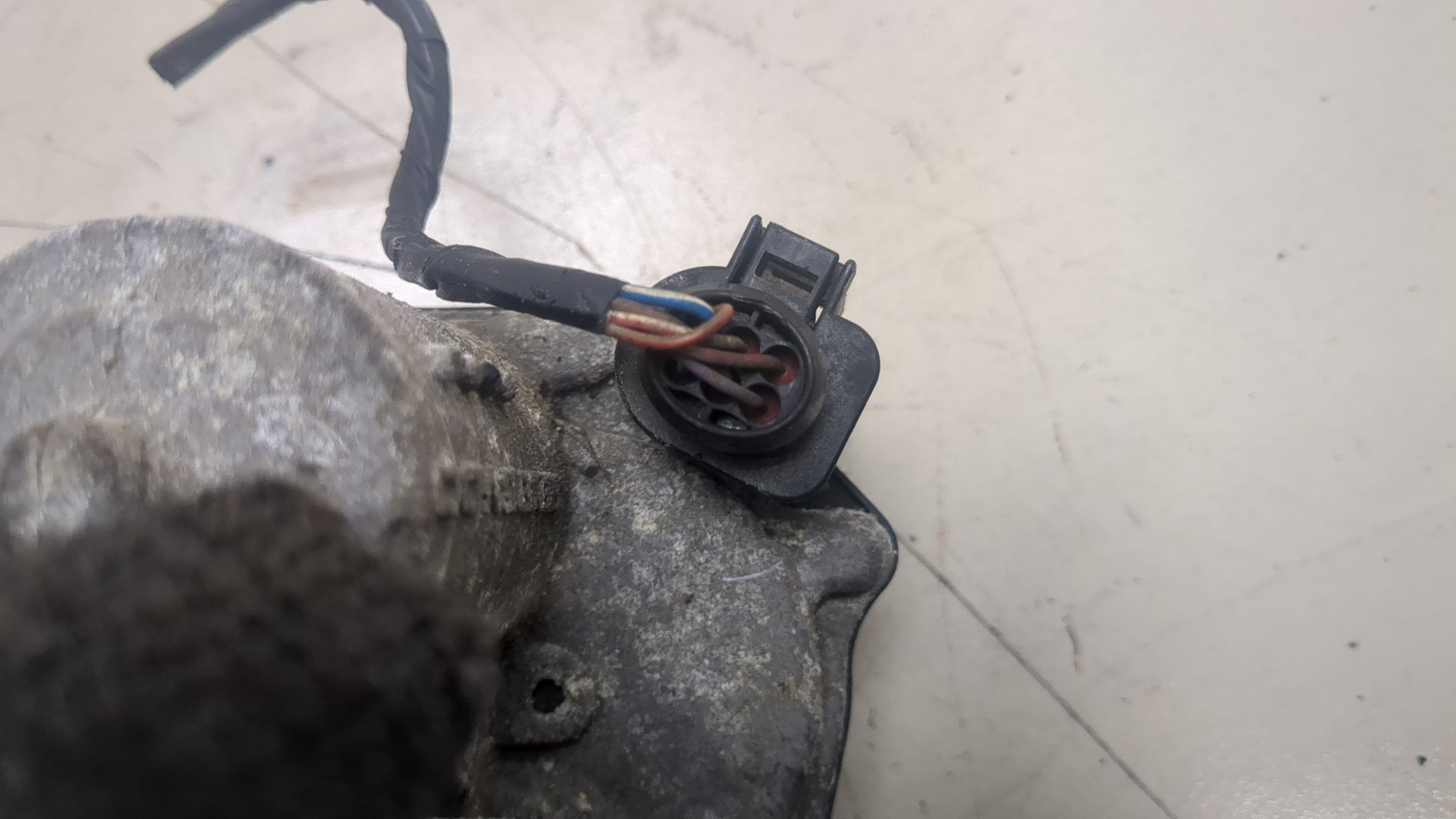 Заслонка дроссельная электрическая