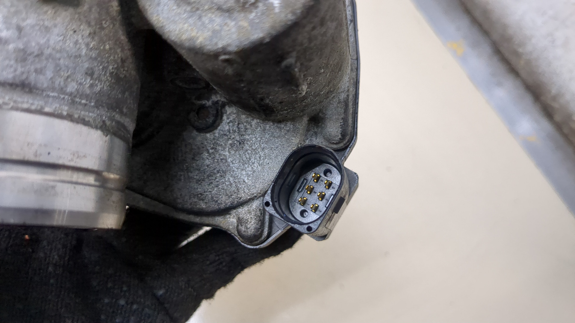 Заслонка дроссельная электрическая