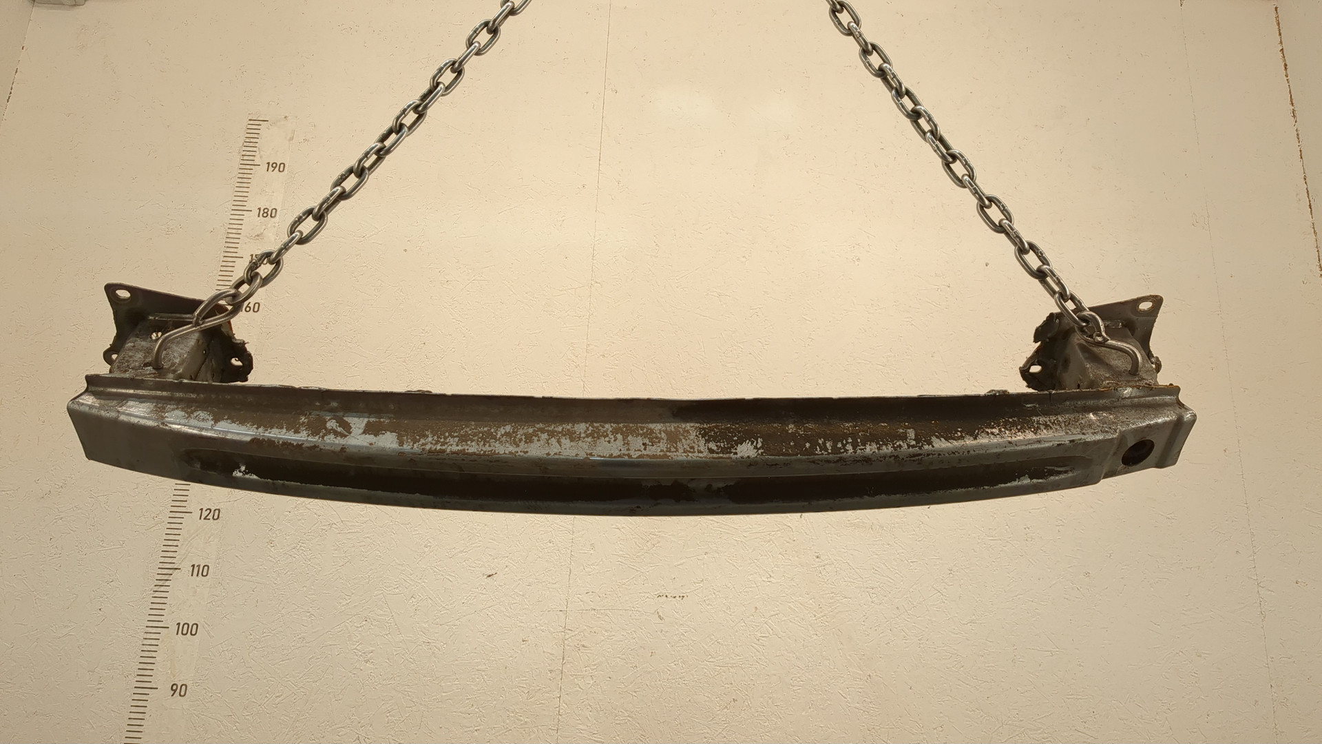 Усилитель заднего бампера