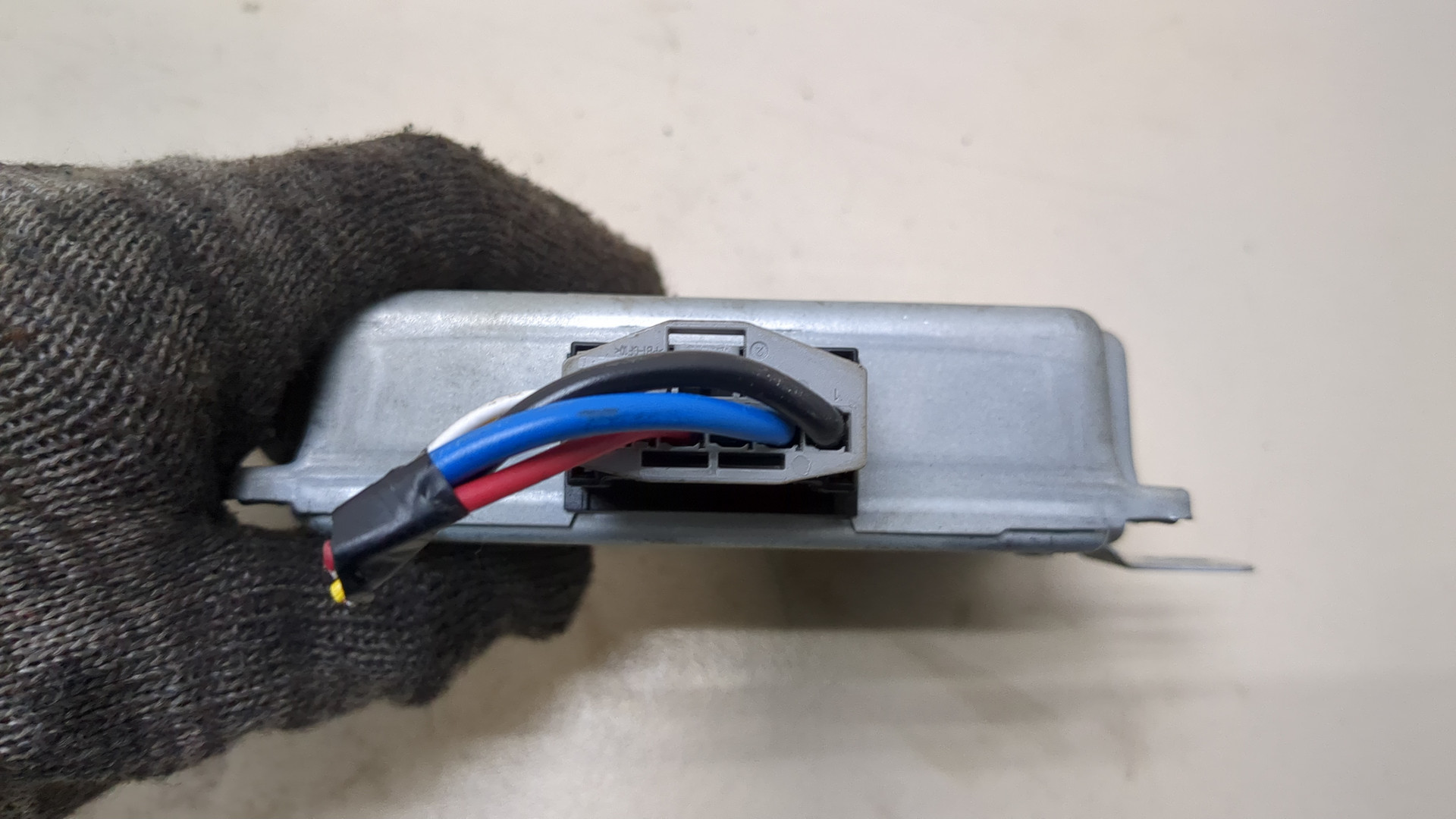 Преобразователь напряжения (адаптер)