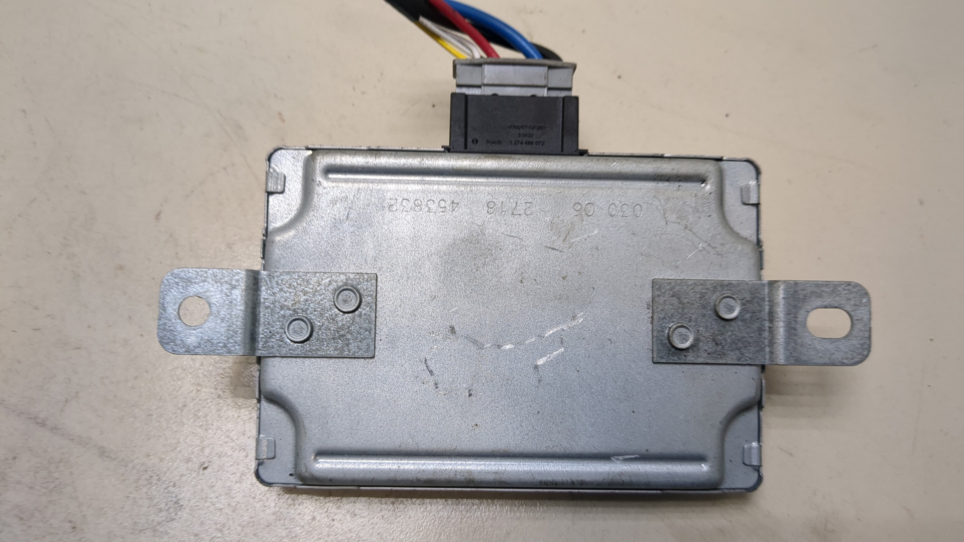 Преобразователь напряжения (адаптер)