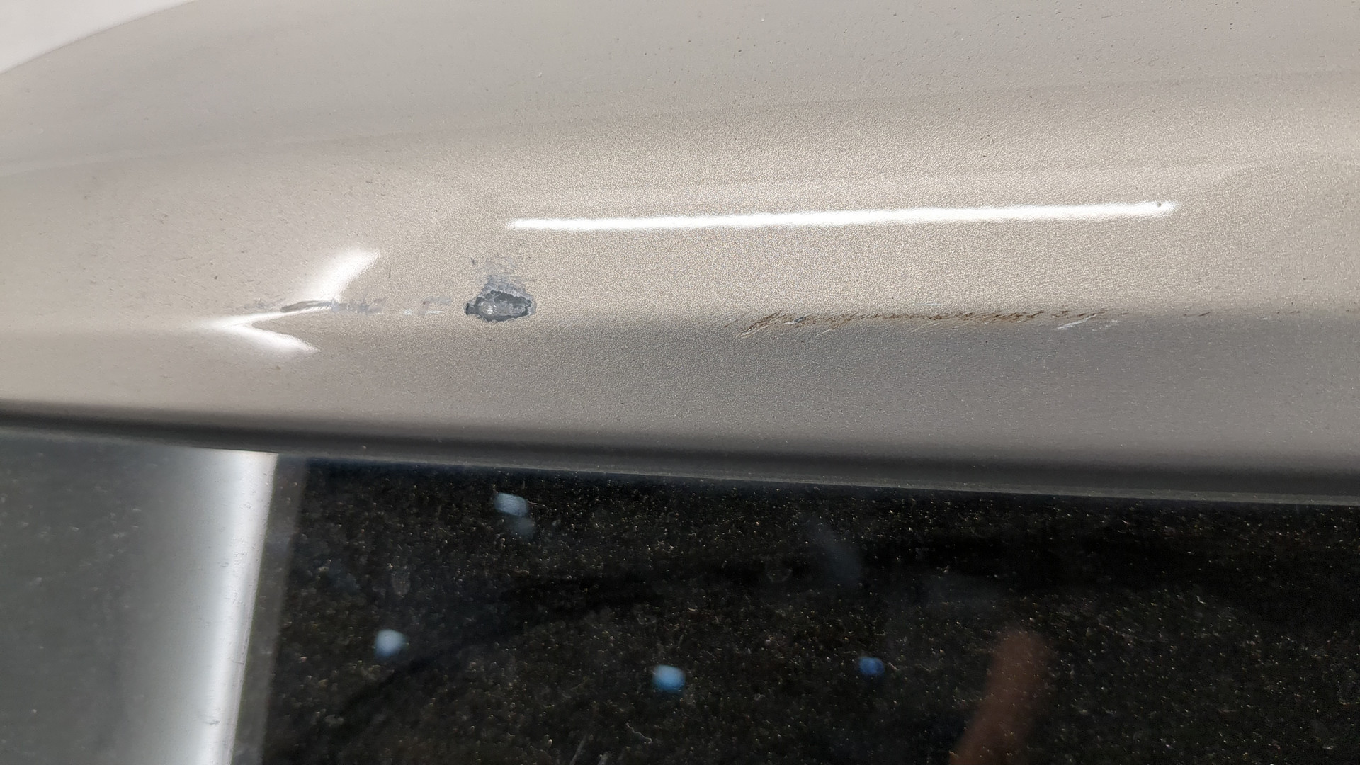 Дверь багажника левая