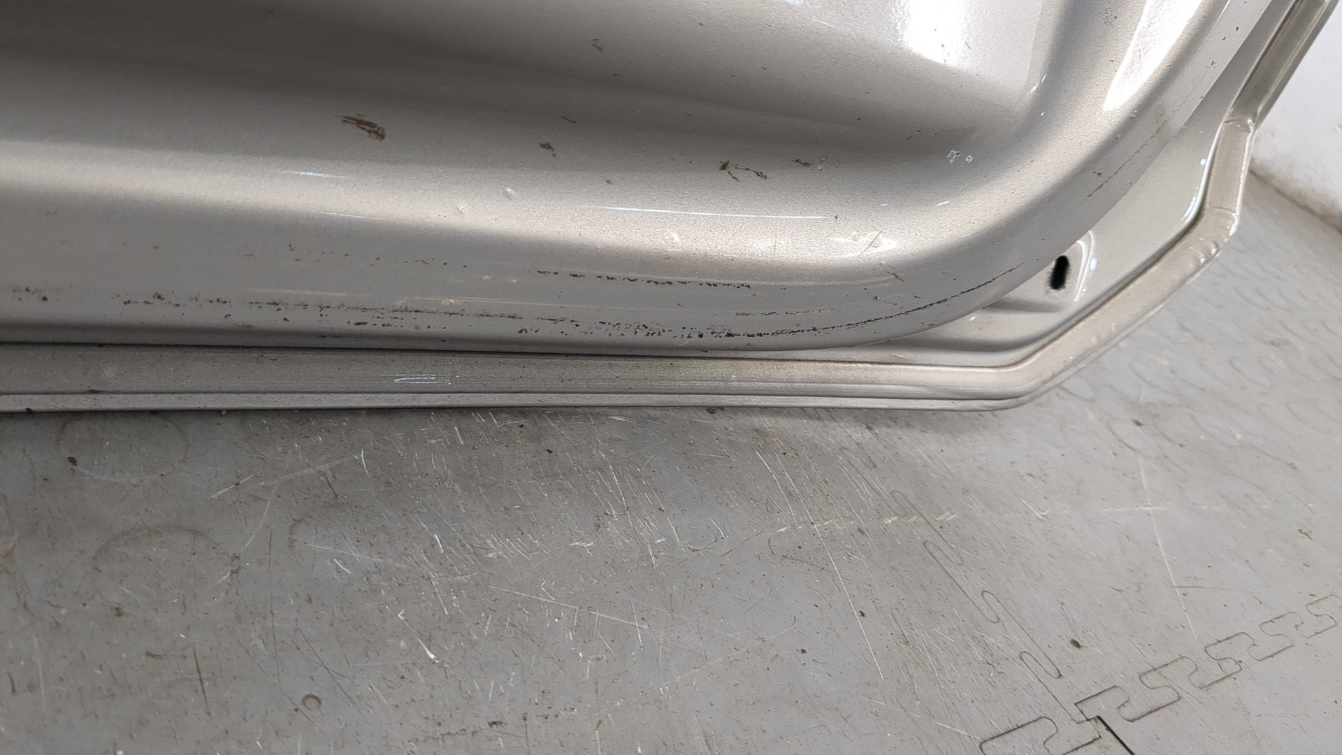 Дверь багажника левая