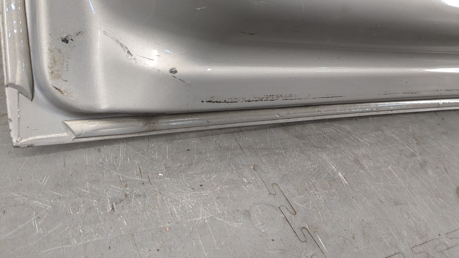 Дверь багажника левая