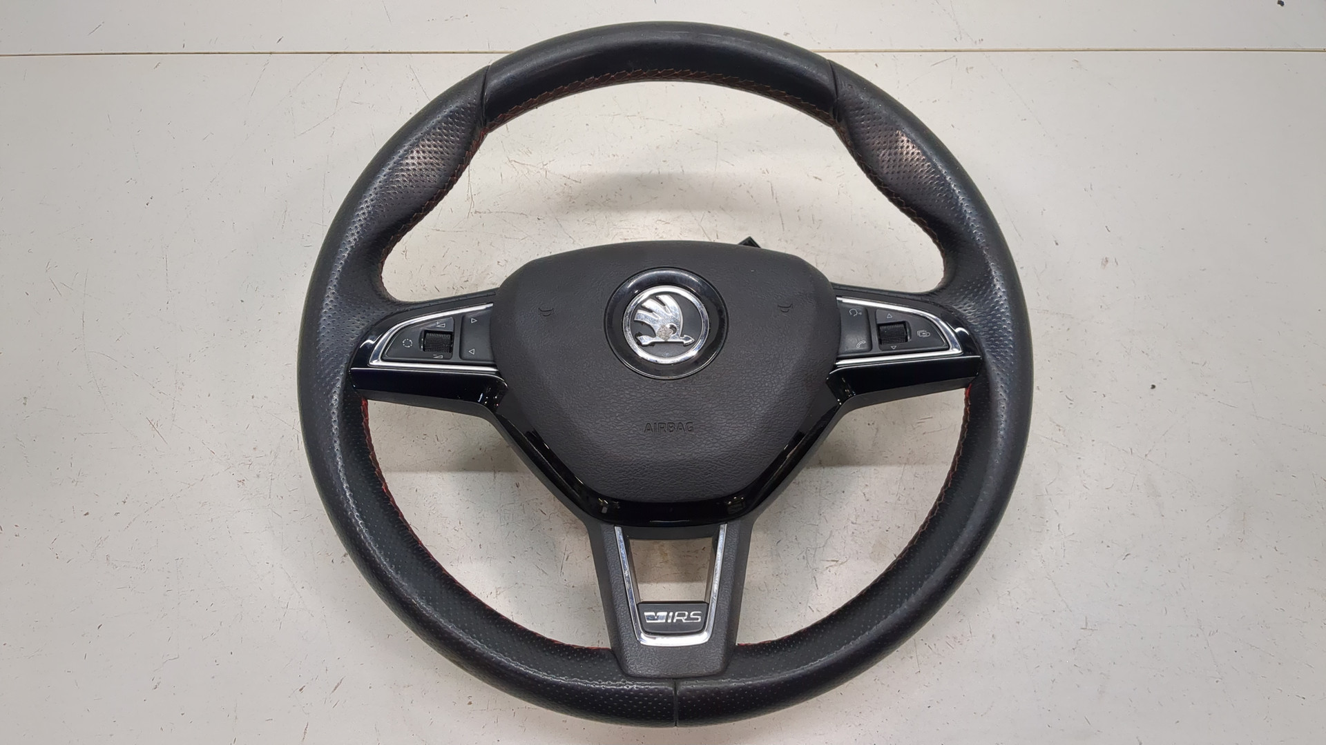 Рулевое колесо (руль)