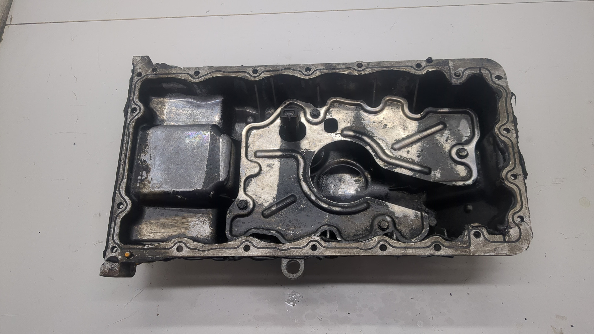 Поддон масляный двигателя (картер)