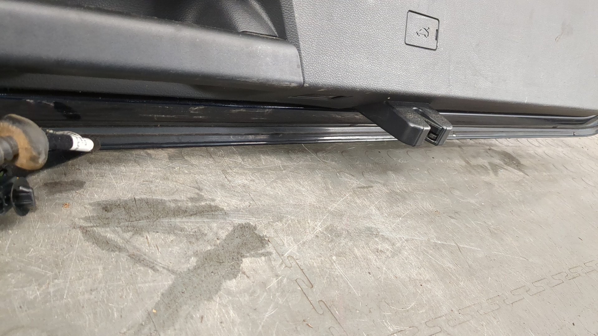 Дверь багажника