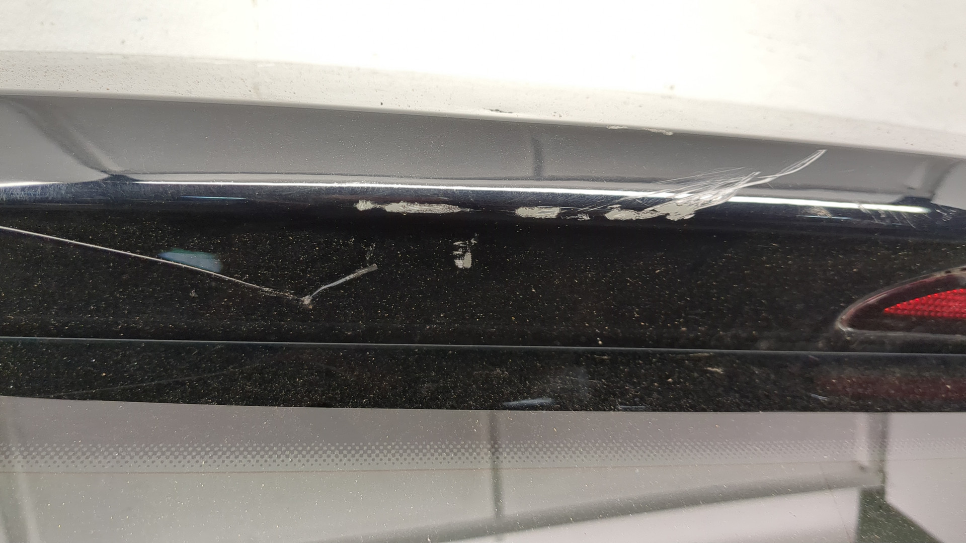 Дверь багажника